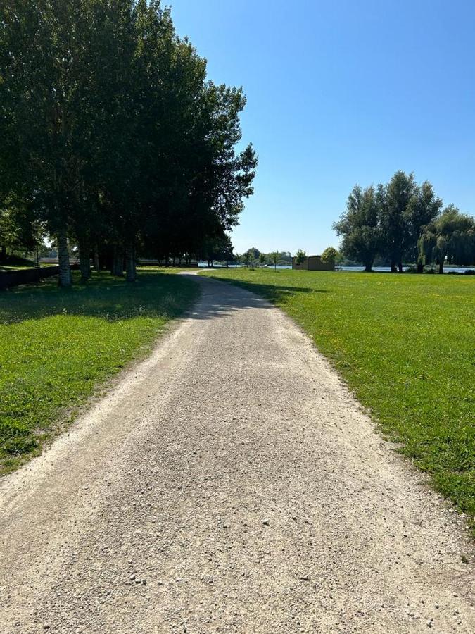 L'Oree Des Lacs, Maison De Village Tout Confort Radonvilliers Eksteriør bilde